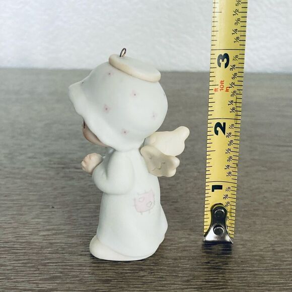 Precious Moments Angel Baby Praying Christmas Porcelain Ornament - Picture 2 of 3